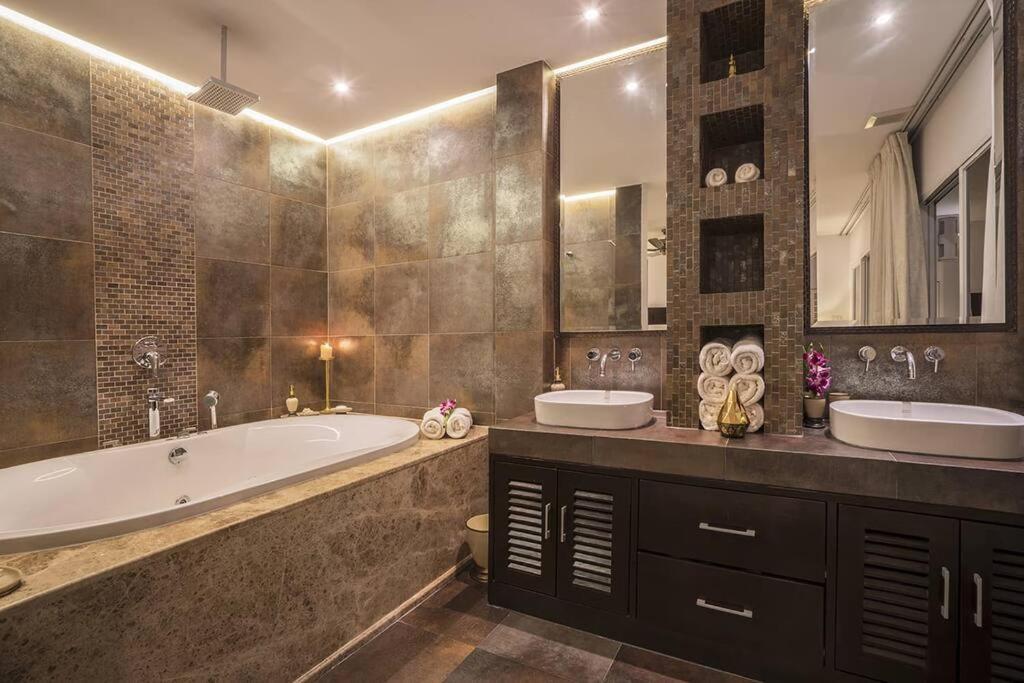 Villa Nirvana - Beachfront Tropical Chic 4Br Haven In Cape Panwa, Phuket Ban Makham Εξωτερικό φωτογραφία
